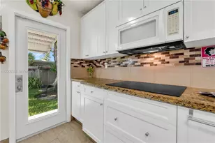 4275 SW 87th Ave, Miami, FL 33165 - Photo 24