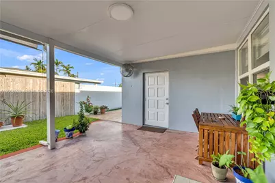 4275 SW 87th Ave, Miami, FL 33165 - Photo 6