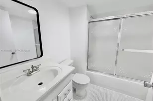 1075 Riverside Dr, Coral Springs, FL 33071 - Photo 10