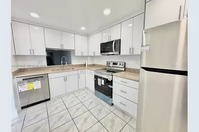1075 Riverside Dr #302, Coral Springs, FL 33071 - Photo 2