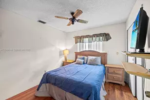 2160 NW 91st Terrace, Pembroke Pines, FL 33024 - Photo 16