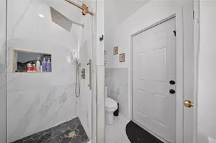 1700 W 64th St, Hialeah, FL 33012 - Photo 18