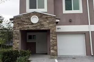 1571 NW 94th Way, Coral Springs, FL 33071 - Photo 4