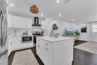 2851 Washington St, Hollywood, FL 33020 - Photo 8