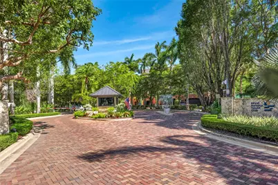 5996 Paradise Point Dr, Palmetto Bay, FL 33157 - Photo 28