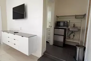 1725 SW 32nd St, Fort Lauderdale, FL 33315 - Photo 10