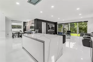 9730 NW 74th Terrace, Doral, FL 33178 - Photo 16