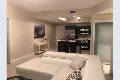 90 SW 3rd St #3802, Miami, FL 33130 - Photo 2