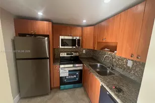498 NW 165th St, Miami, FL 33169 - Photo 2