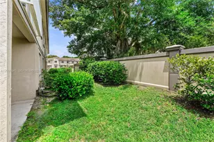 2004 Freeport Ln, Riviera Beach, FL 33404 - Photo 30