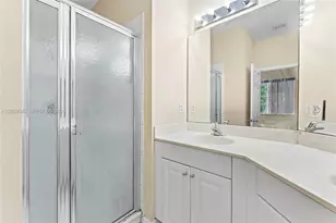 2004 Freeport Ln, Riviera Beach, FL 33404 - Photo 18
