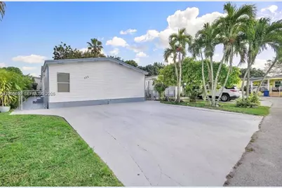 19800 SW 180th Ave #222, Miami, FL 33187 - Photo 1