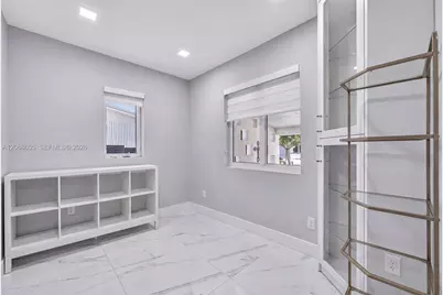 700 W 51st Pl, Hialeah, FL 33012 - Photo 22