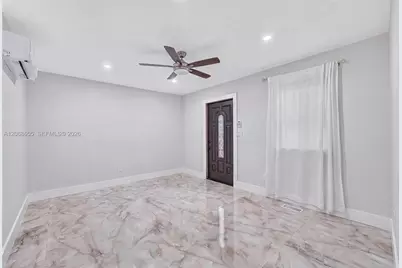 700 W 51st Pl, Hialeah, FL 33012 - Photo 24