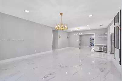 700 W 51st Pl, Hialeah, FL 33012 - Photo 4