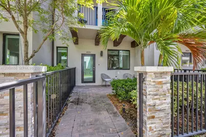 4691 NW 83rd Pkwy, Doral, FL 33166 - Photo 2