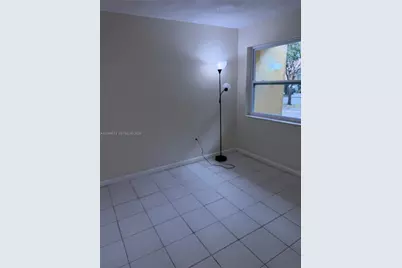 70 SW 14th Ter, Homestead, FL 33030 - Photo 4