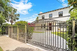 111 SW 29th Rd, Miami, FL 33129 - Photo 6