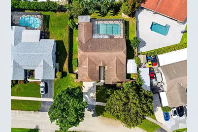 15705 SW 7th Pl, Sunrise, FL 33326 - Photo 2