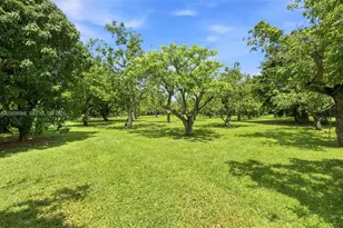 5885 SW 56th St, Miami, FL 33155 - Photo 12