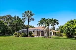 10660 SW 44th Ct, Davie, FL 33328 - Photo 32