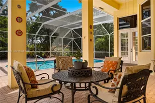 10660 SW 44th Ct, Davie, FL 33328 - Photo 12