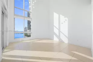 300 S Biscayne Blvd, Miami, FL 33131 - Photo 4