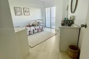 3600 Mystic Pointe Dr, Aventura, FL 33180 - Photo 10