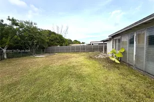 11935 SW 37th St, Miami, FL 33175 - Photo 14