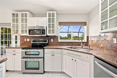 14060 Richwood Pl, Davie, FL 33325 - Photo 8