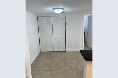 7110 NW 179th St #310, Hialeah, FL 33015 - Photo 14