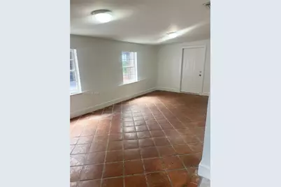 1244 NW 32nd Pl #1244, Miami, FL 33125 - Photo 4