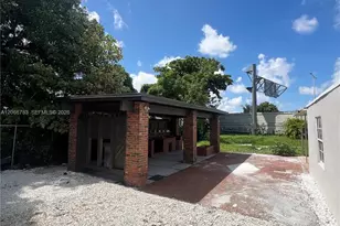 1244 NW 32nd Pl, Miami, FL 33125 - Photo 12