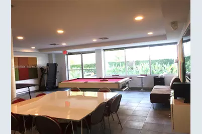 1045 10th St #704, Miami Beach, FL 33139 - Photo 4