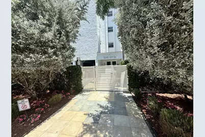 1045 10th St #704, Miami Beach, FL 33139 - Photo 2