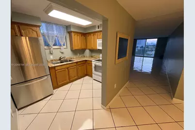 1045 10th St #704, Miami Beach, FL 33139 - Photo 8