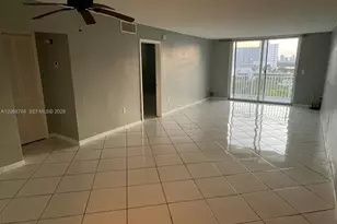 1045 10th St, Miami Beach, FL 33139 - Photo 10