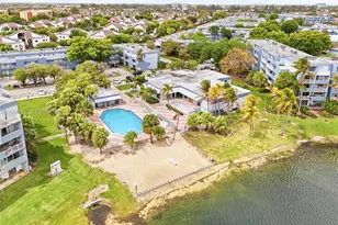 9375 Fontainebleau Blvd, Miami, FL 33172 - Photo 16