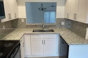 4157 SW 85th Ave, Davie, FL 33328 - Photo 4