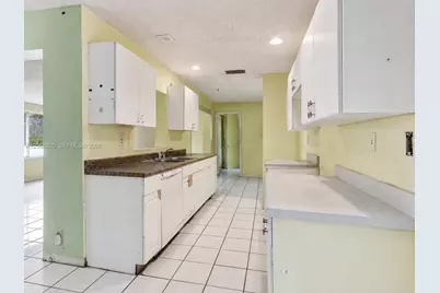 1409 Broadmoor, North Lauderdale, FL 33068 - Photo 6