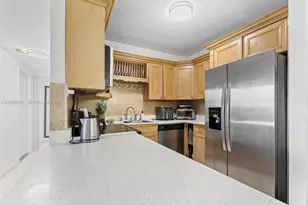 7441 Wayne Ave, Miami Beach, FL 33141 - Photo 6