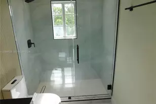 1851 NW 32nd Ave, Miami, FL 33125 - Photo 12