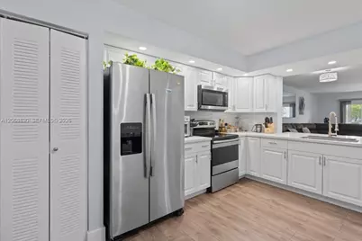 12500 SW 5th Ct #208M, Pembroke Pines, FL 33027 - Photo 4