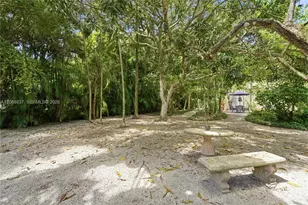 1140 Asturia Ave, Coral Gables, FL 33134 - Photo 4