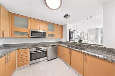 2101 Brickell Ave #3202, Miami, FL 33129 - Photo 10