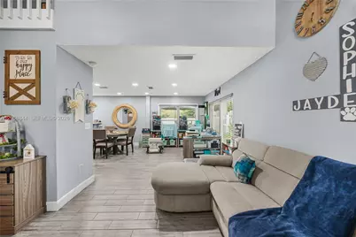 7216 SW 44th Ct, Davie, FL 33314 - Photo 10