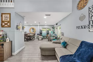 7216 SW 44th Ct, Davie, FL 33314 - Photo 10