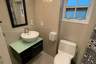 7820 Carlyle Ave, Miami Beach, FL 33141 - Photo 22