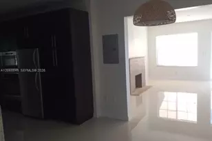 7820 Carlyle Ave, Miami Beach, FL 33141 - Photo 4