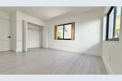 609 Lenox Ave #2, Miami Beach, FL 33139 - Photo 8